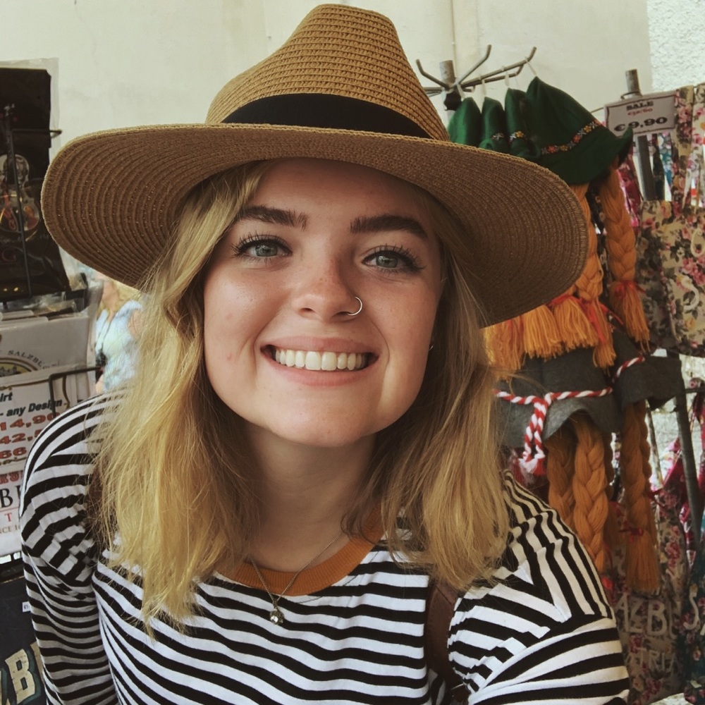 Meet your Posher, Julia